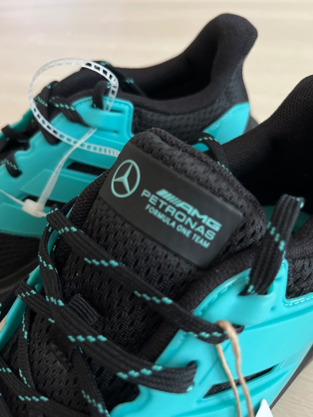 adidas - adidas x Mercedes AMG Ultimashow 2.0 'Petronas Formula One Team - Picture 13 of 14